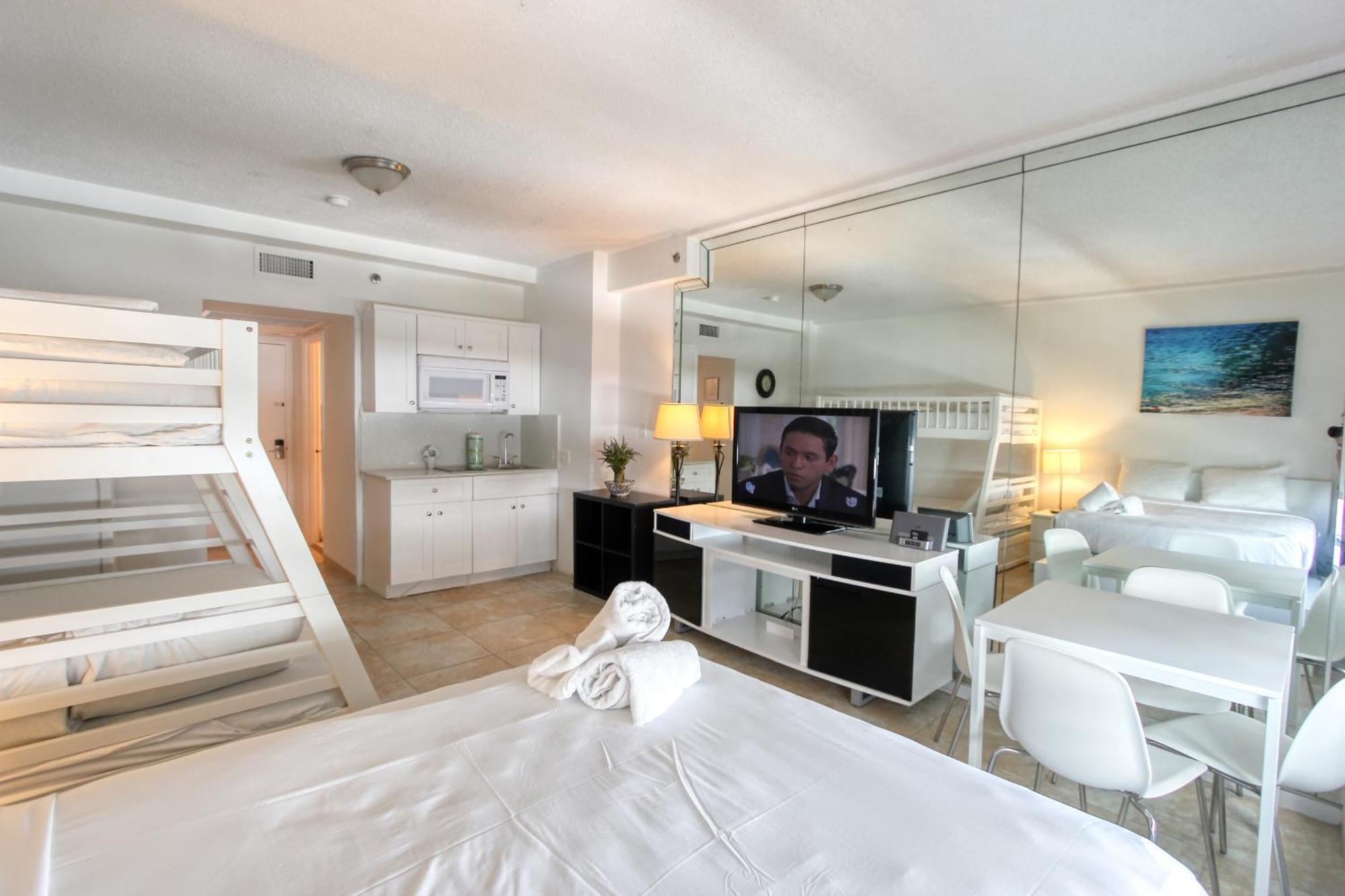 Deluxe Studios And Apartments At The Casablanca Miami Beach Quarto foto
