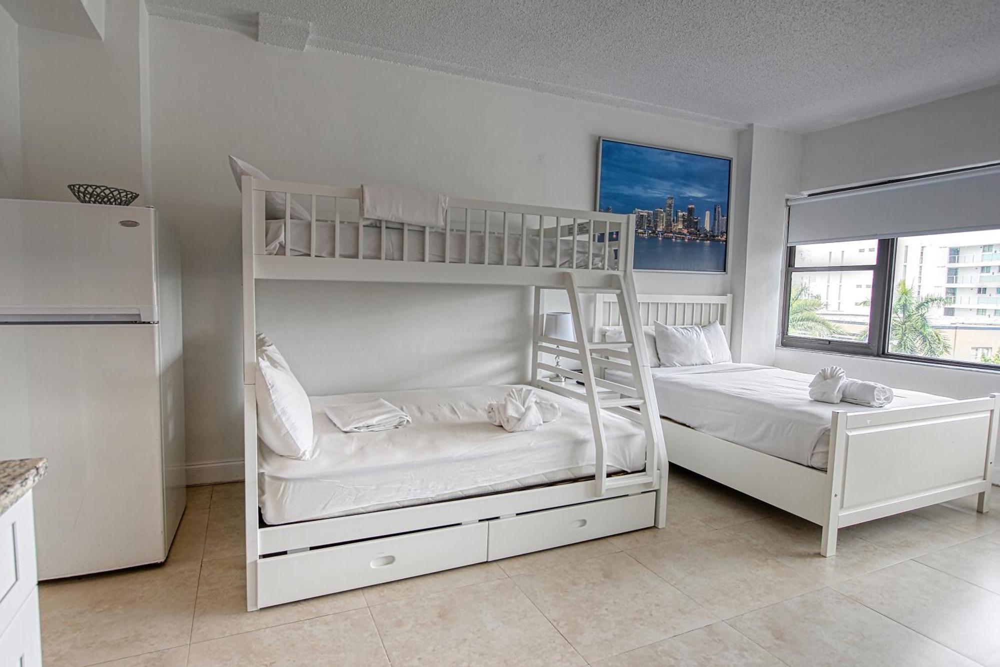 Deluxe Studios And Apartments At The Casablanca Miami Beach Quarto foto
